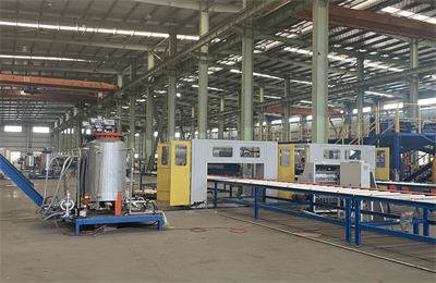 Sandwich panel glue spraying system Sandwich panel glue spraying system